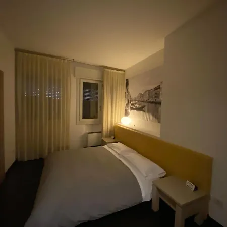 Angi Hotel 3*