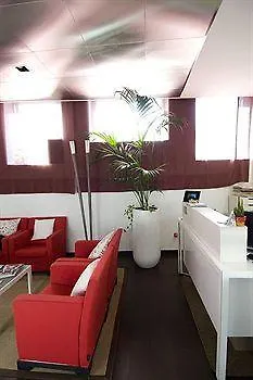 Angi 3*