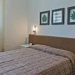 Angi 3*