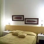 Angi 3*