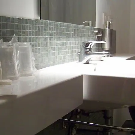 Angi Hotel 3*