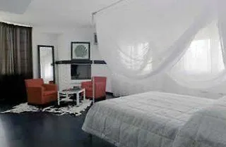 Angi Hotel