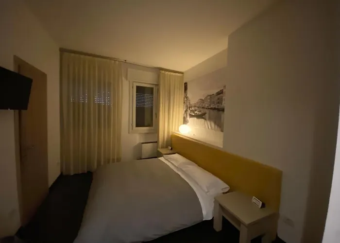 Angi Hotel 3*