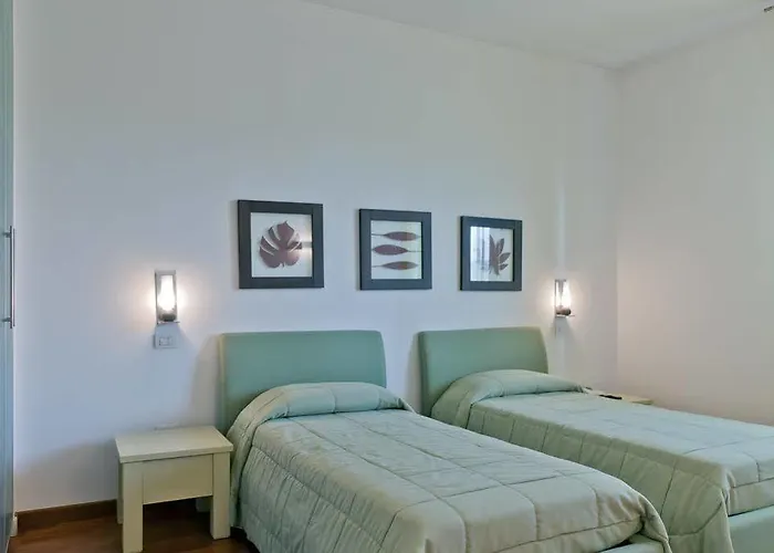 Hotel Angi 3*